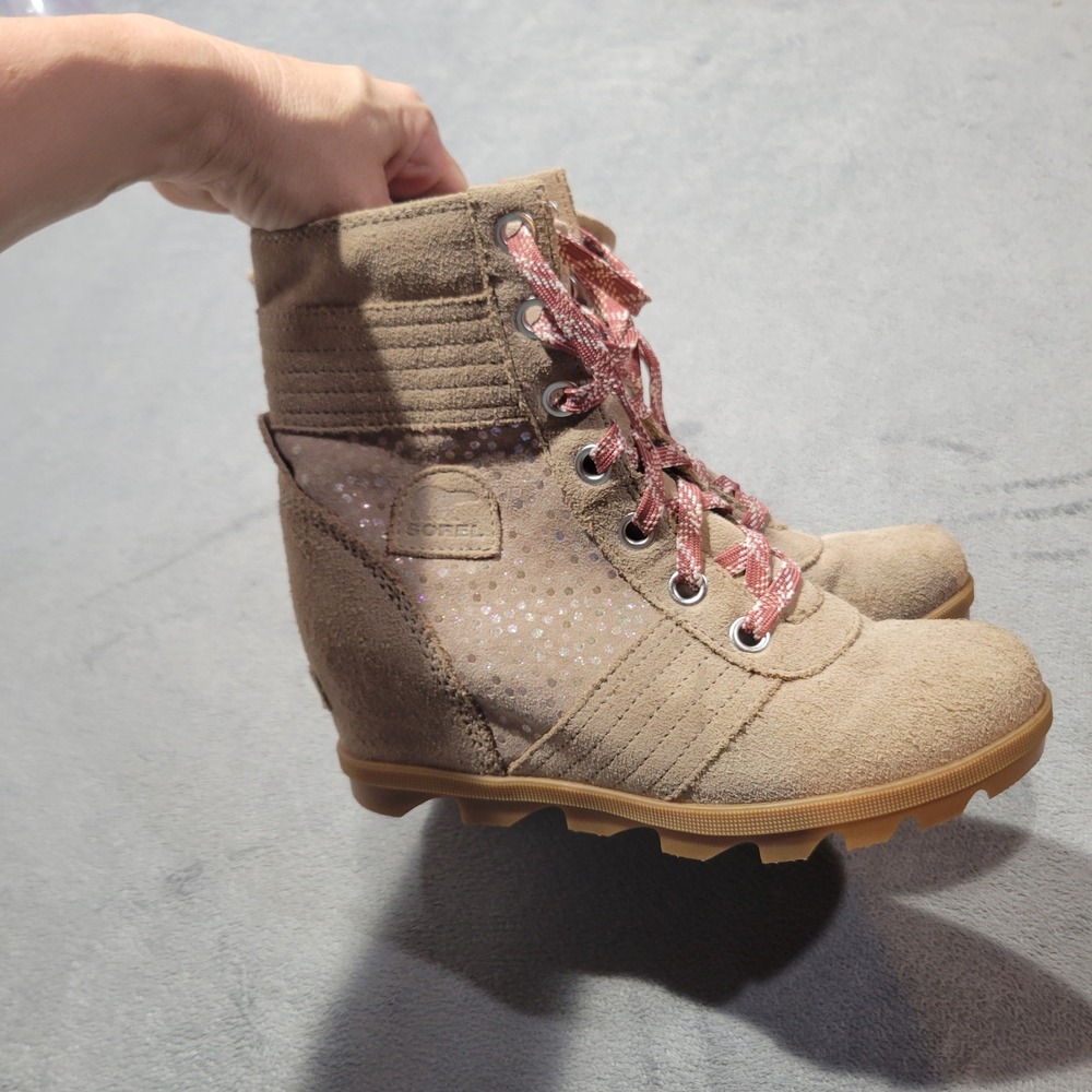 Sorel Wedge Boots Womens 5 Tan Joan of Arctic II Iridescent Dot Lace Up Suede